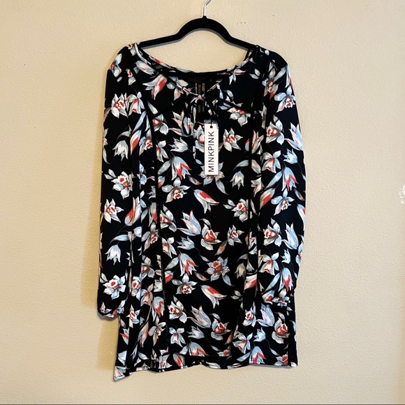 3/$30 🌸 NWT - MINKPINK 'Keep Blooming' floral smock dress, Medium - Picture 4 of 6
